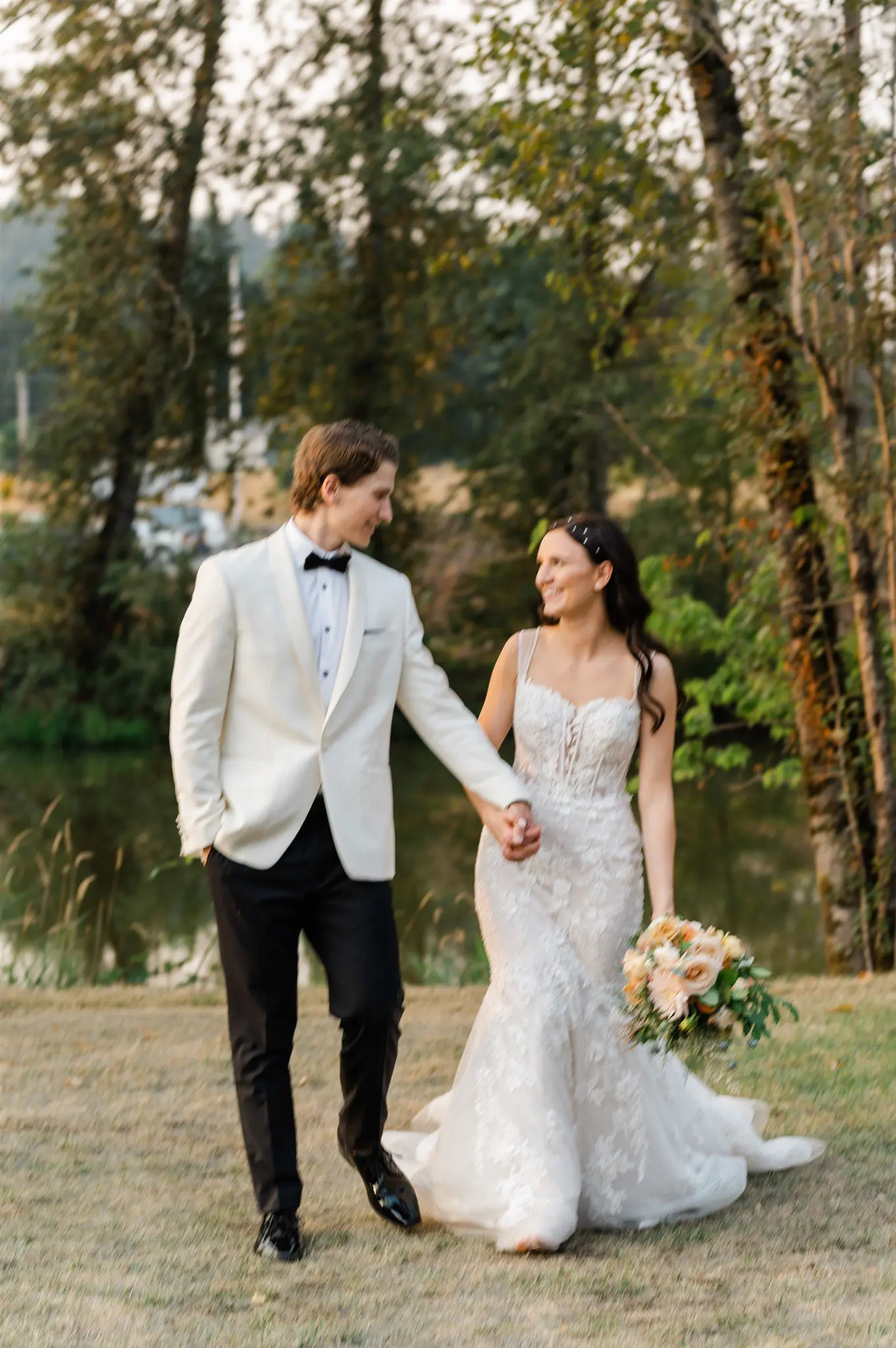 Oregon Wedding photographer