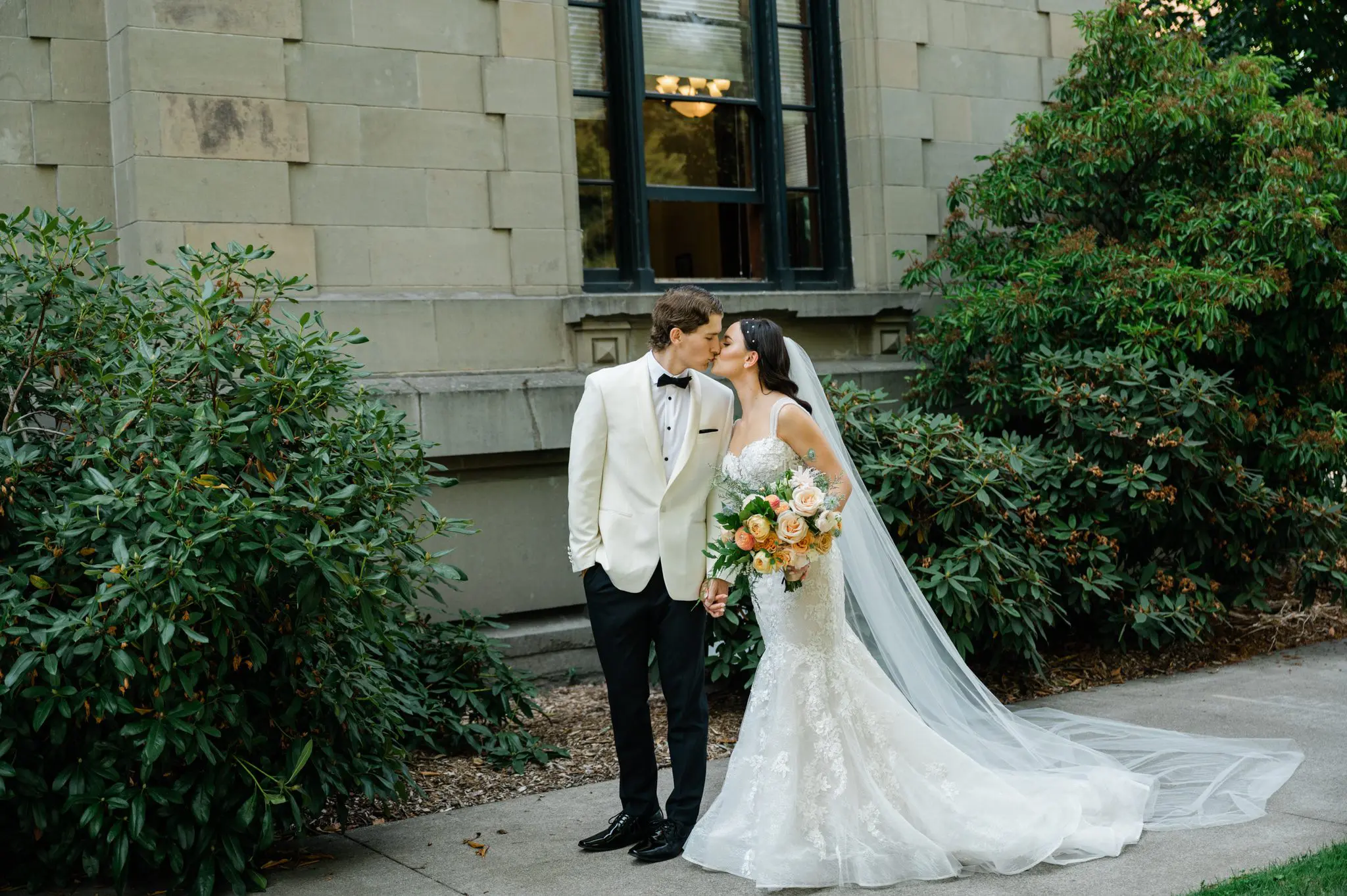 Oregon Wedding photographer near me