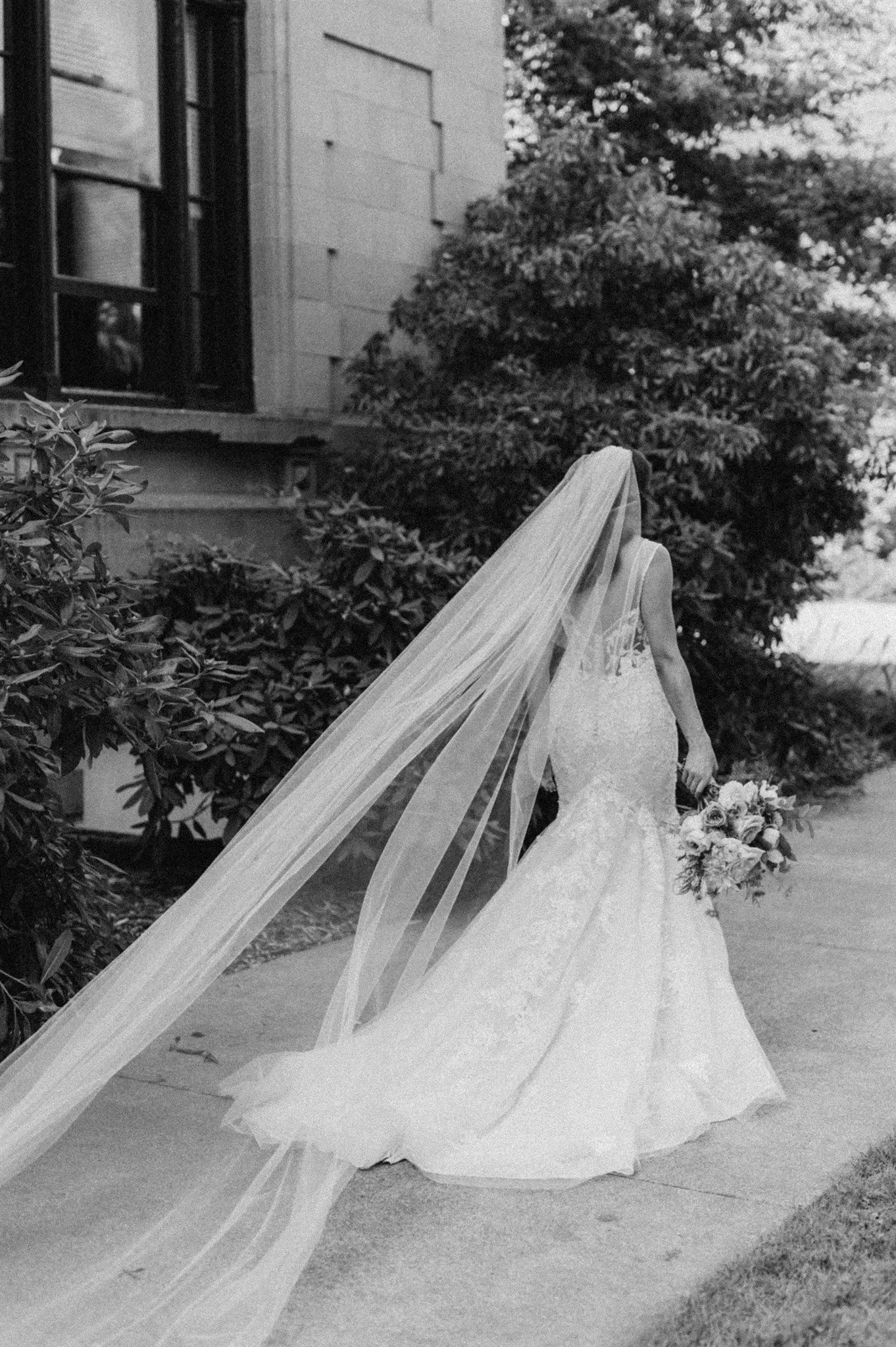 How to find the best wedding photographer