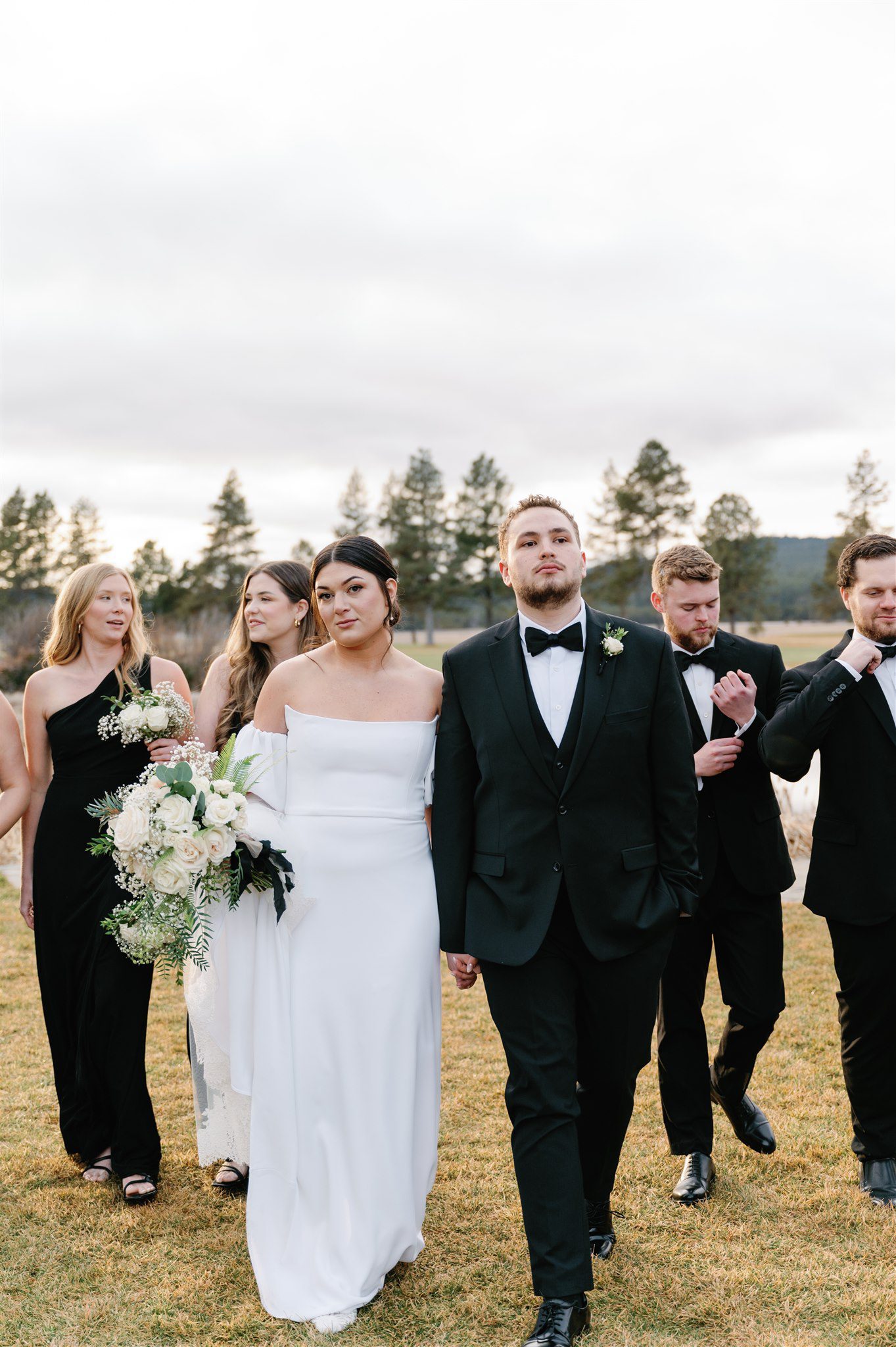 Bend Oregon wedding party