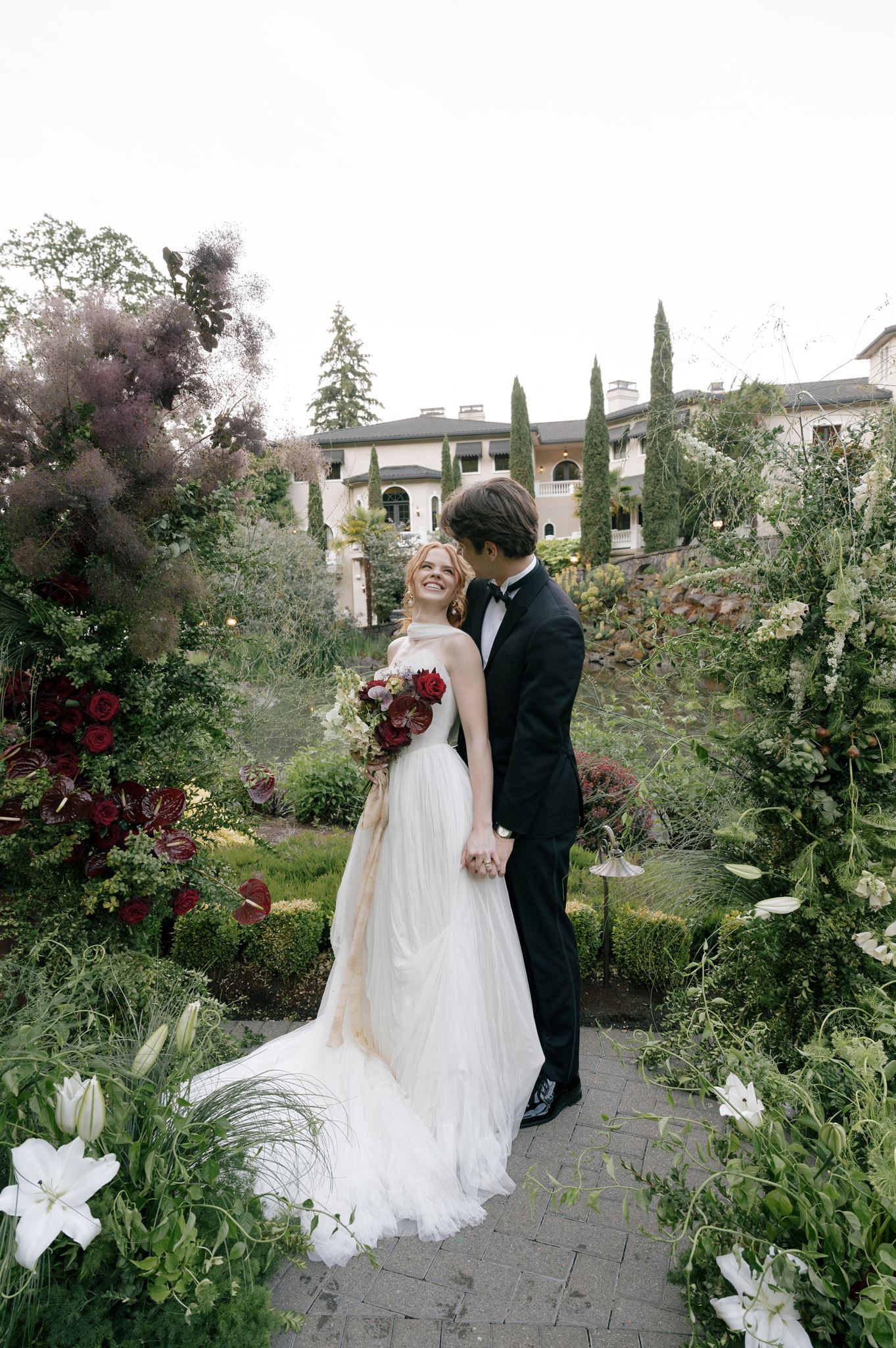Couples portraits of the newlyweds at Palais de Leon