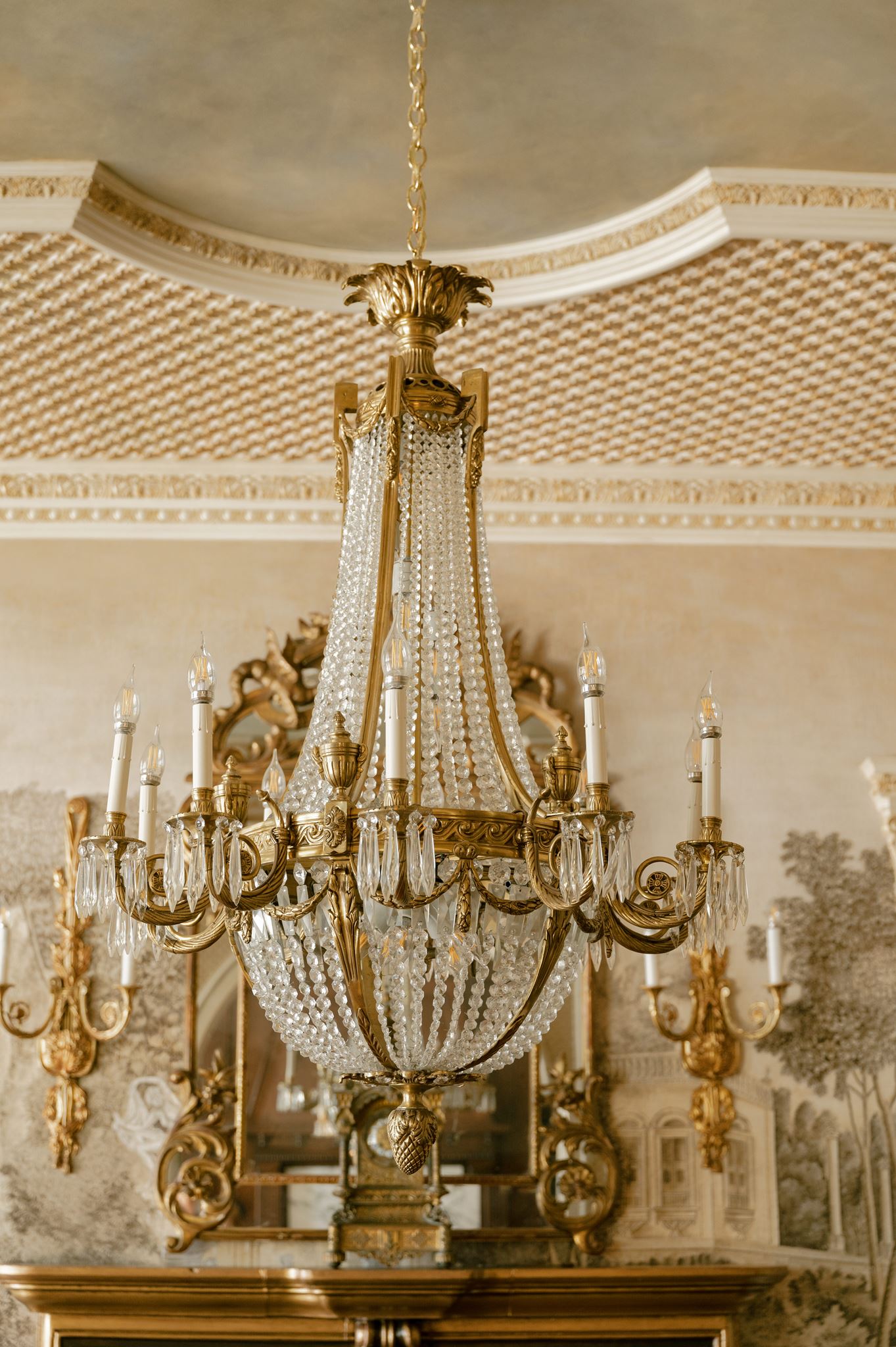 Inside the Palais de Leon wedding venue