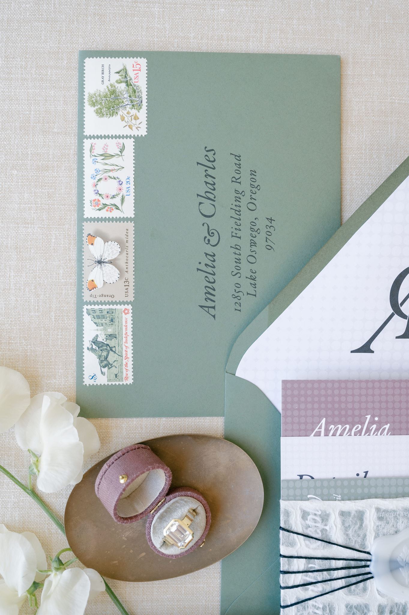 Elegant wedding invitation suite