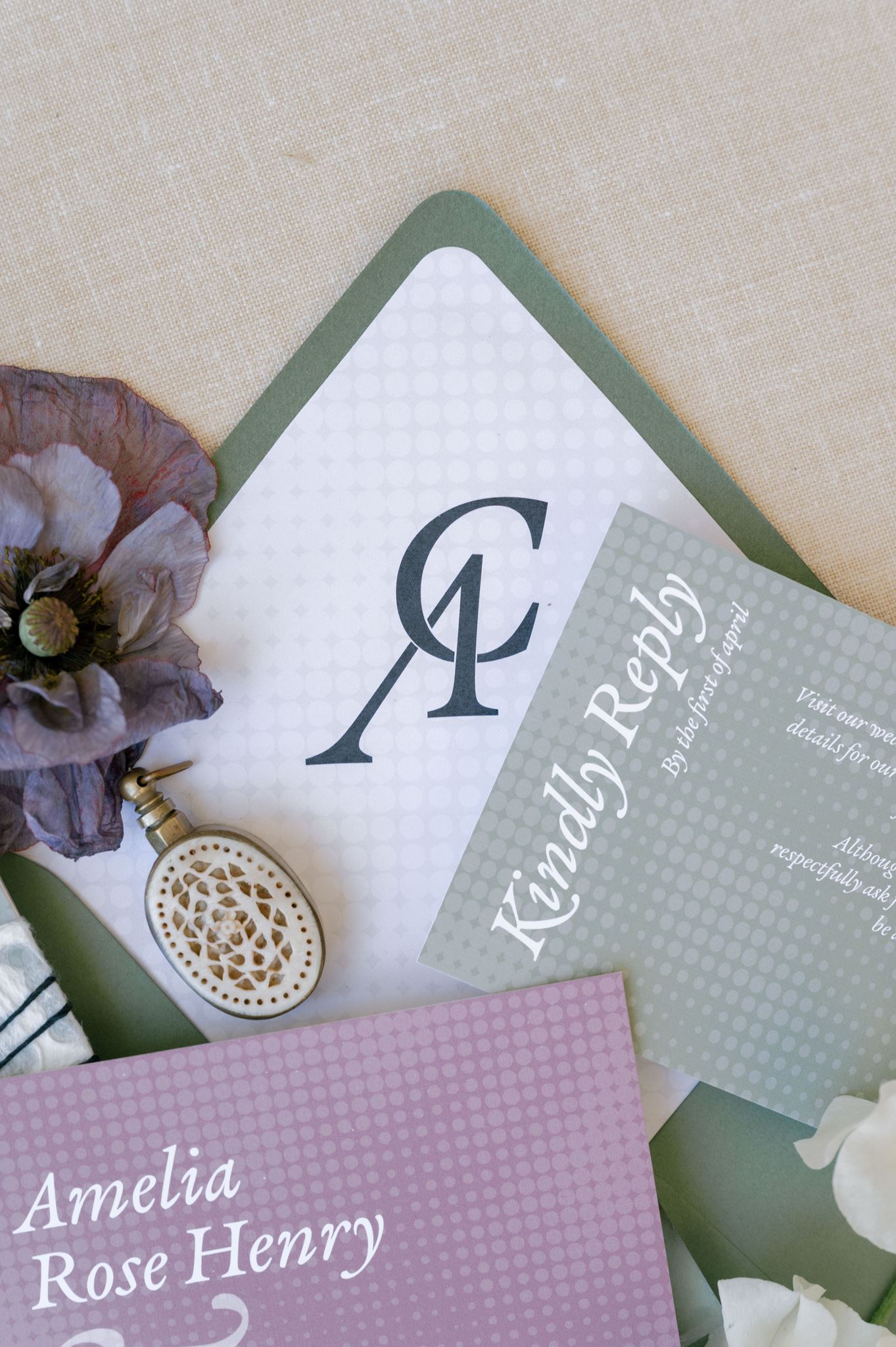 Elegant wedding invitation suite
