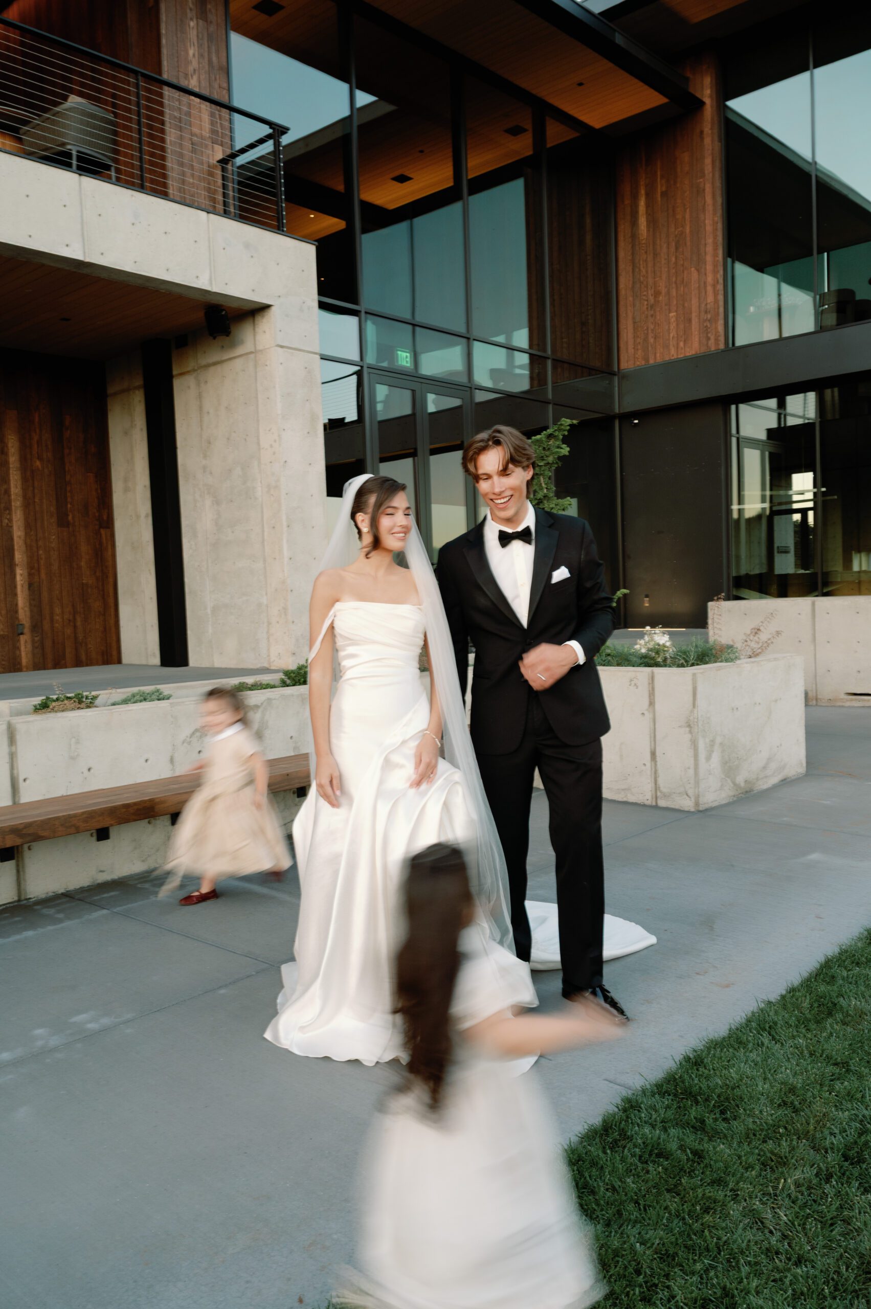 LucidWild Estate wedding reception